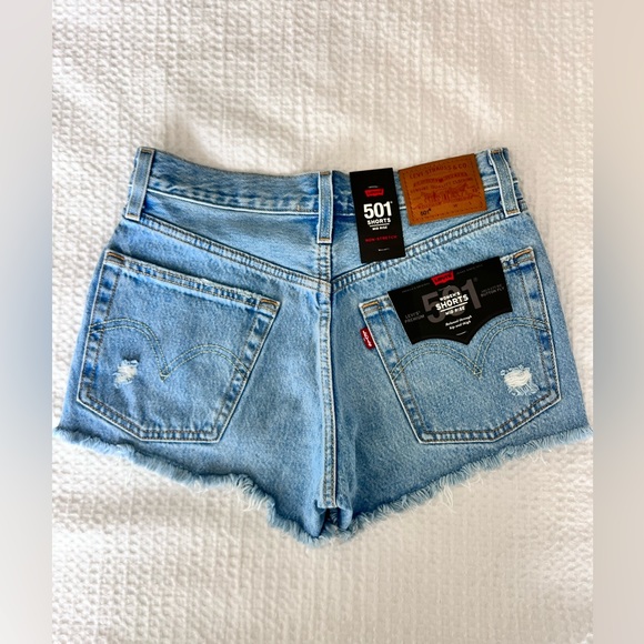 Levi 501 mid rise shorts - Picture 4 of 6